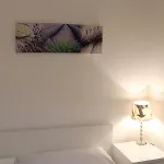 Modern Ve Smeckach 28 * Prága